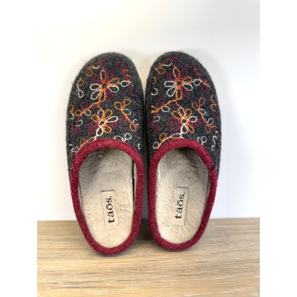 Taos Clogs Woolflower Grey Embroidered Floral Slip On Shoes Women 40 Boho Chic